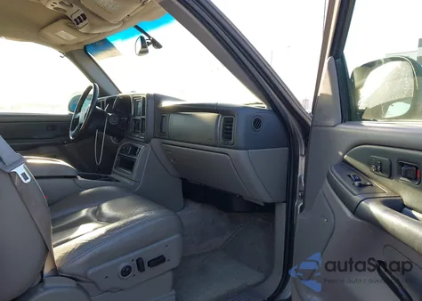 2003 Chevrolet Suburban 1500 Lt из США, поврежденный, VIN 1GNEC16Z53J102151